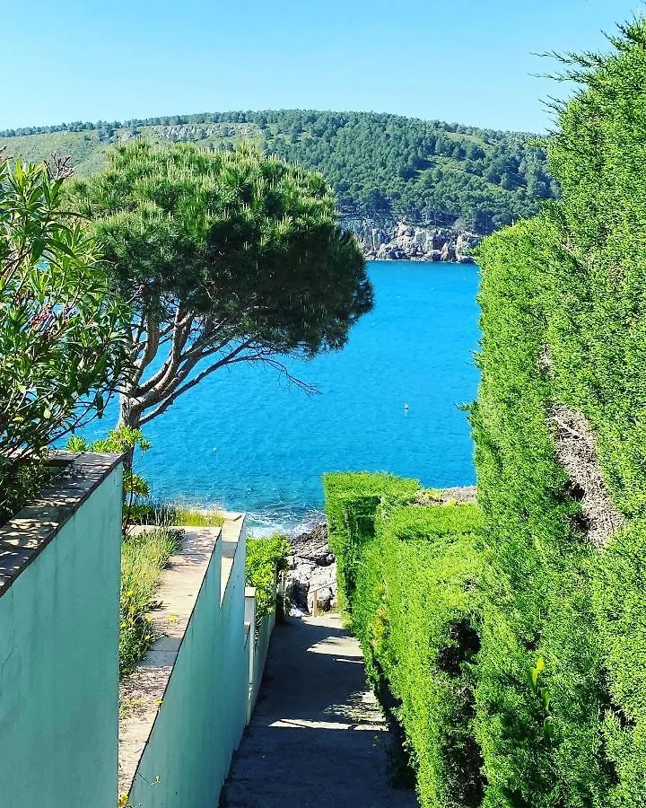 Exclusive Apart Sea Front Costa Brava L' Escala 0*,  Espanha